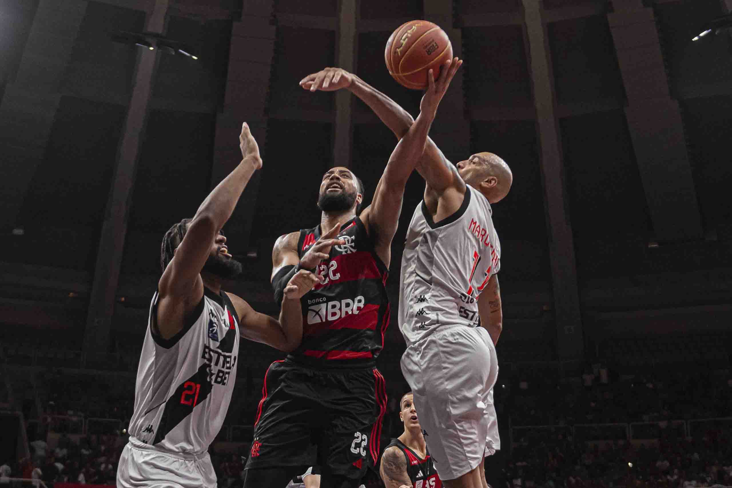 OLHA A PROVOCAÇÃO! NAÇÃO RUBRO-NEGRA ZOA EX-JOGADOR DO FLAMENGO NO NBB